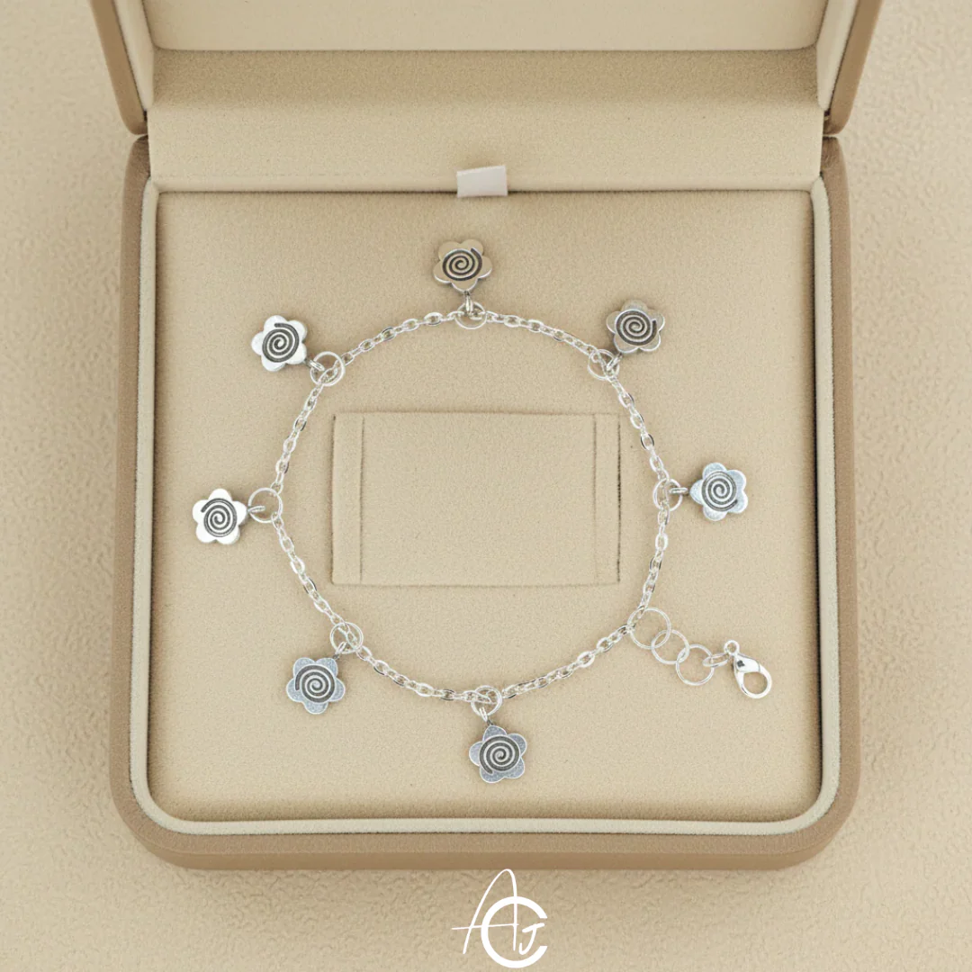 Floral Bracelet : Handmade - Image 2