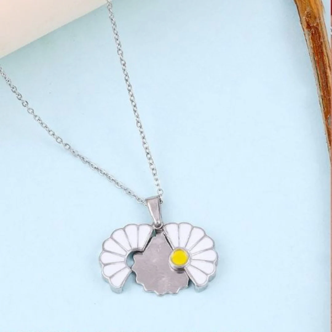 Daisy Necklace - Image 7
