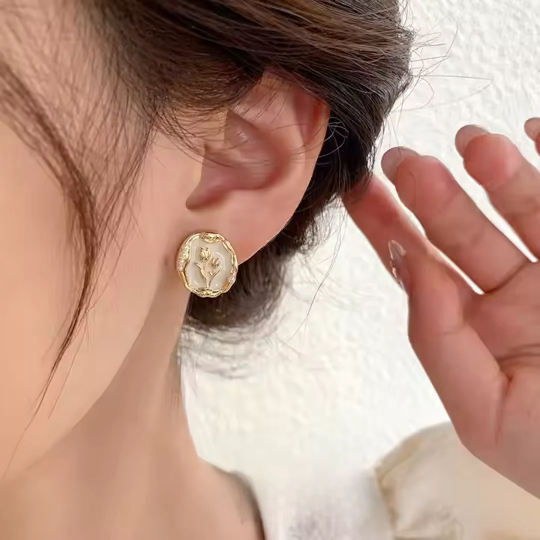 Daisy Stud White Earrings - Image 2