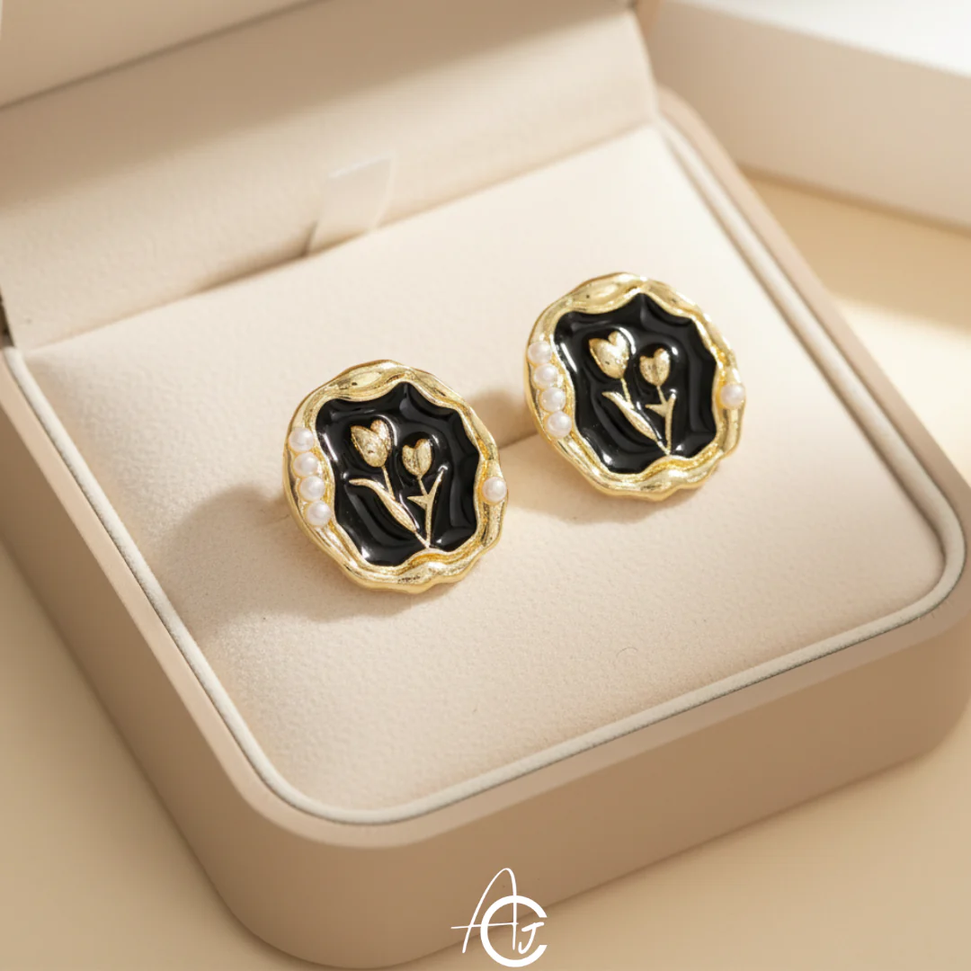 Daisy Studs Black Earring - Image 3