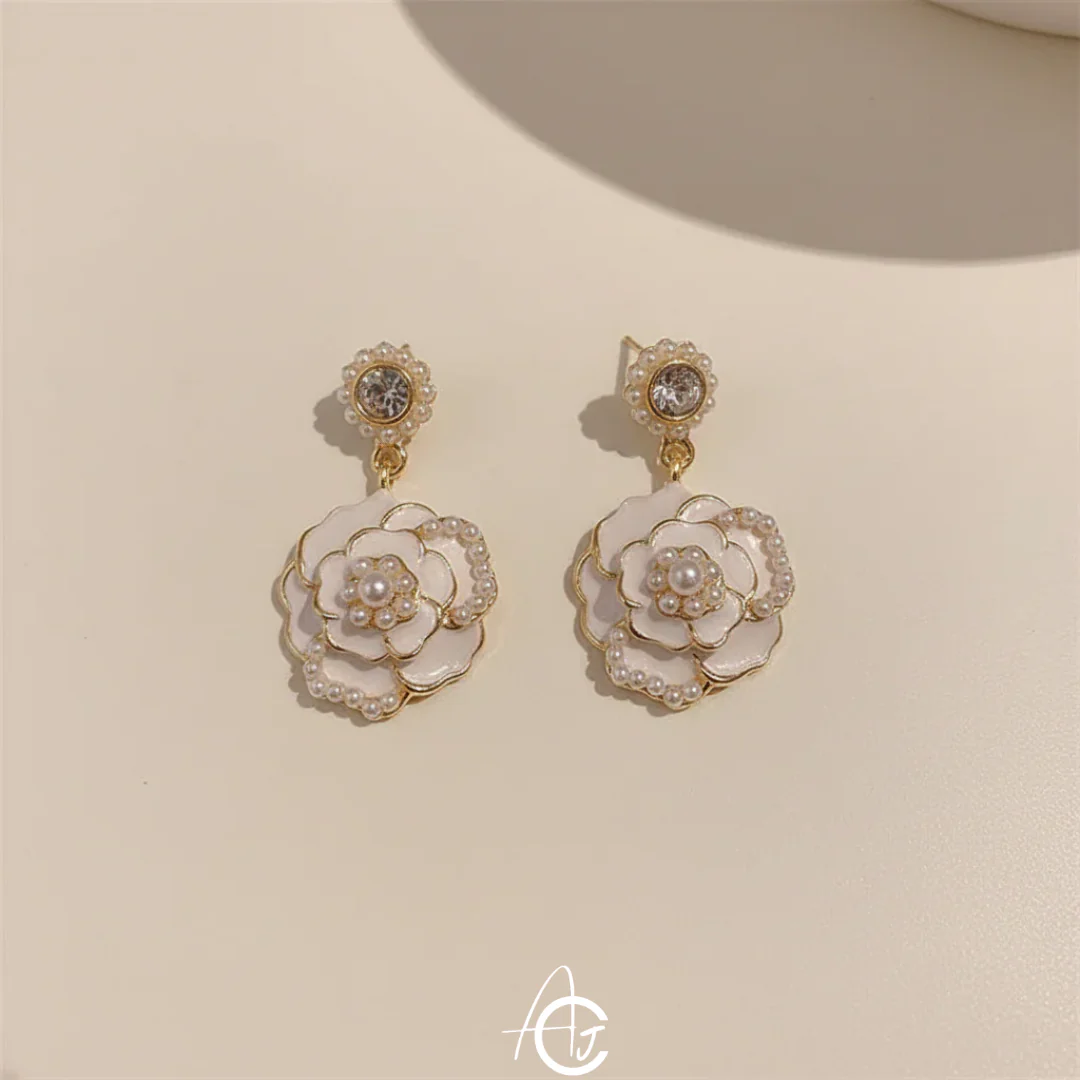 Flower Classy Earrings - Image 6