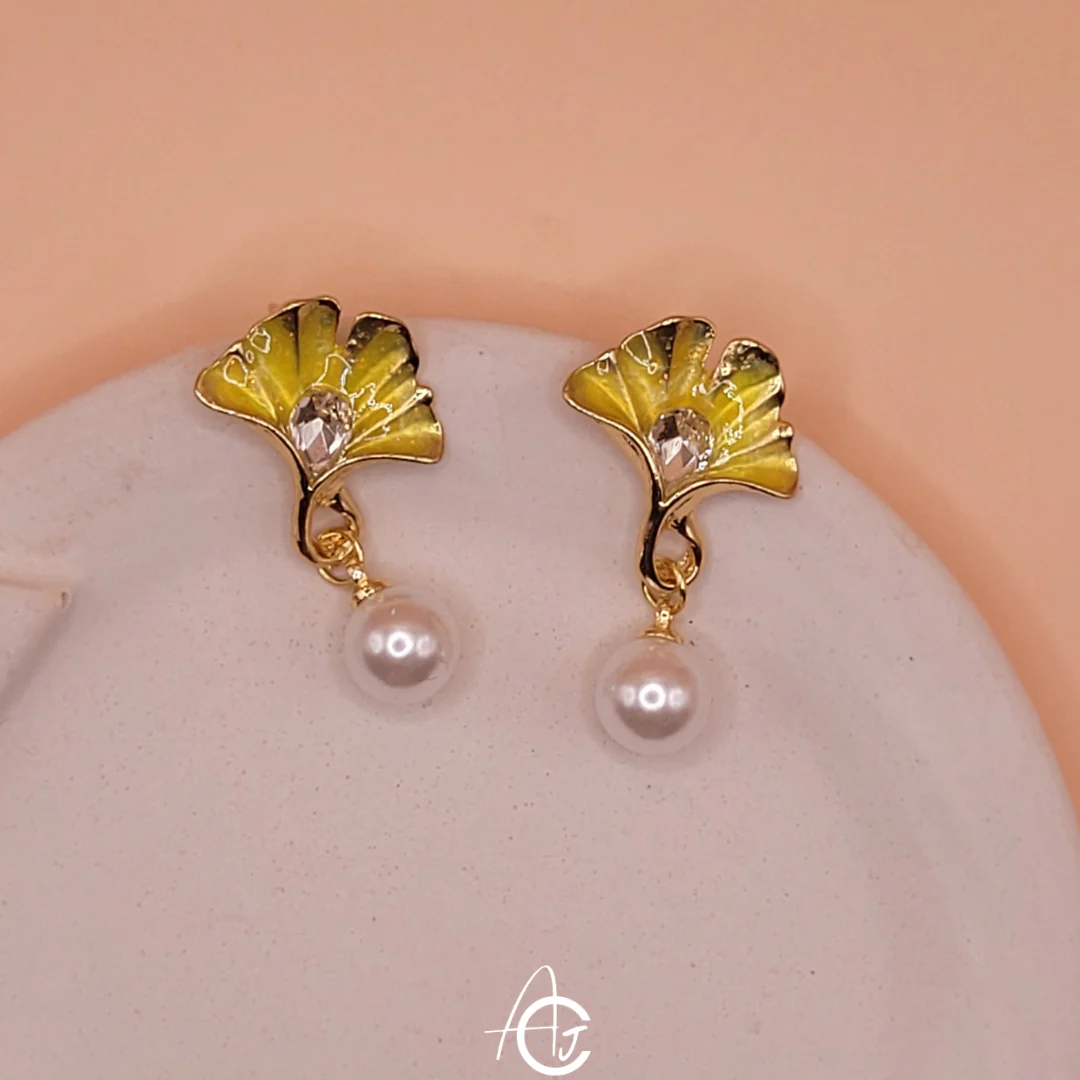 Pearl And Shell Earrings - Image 5