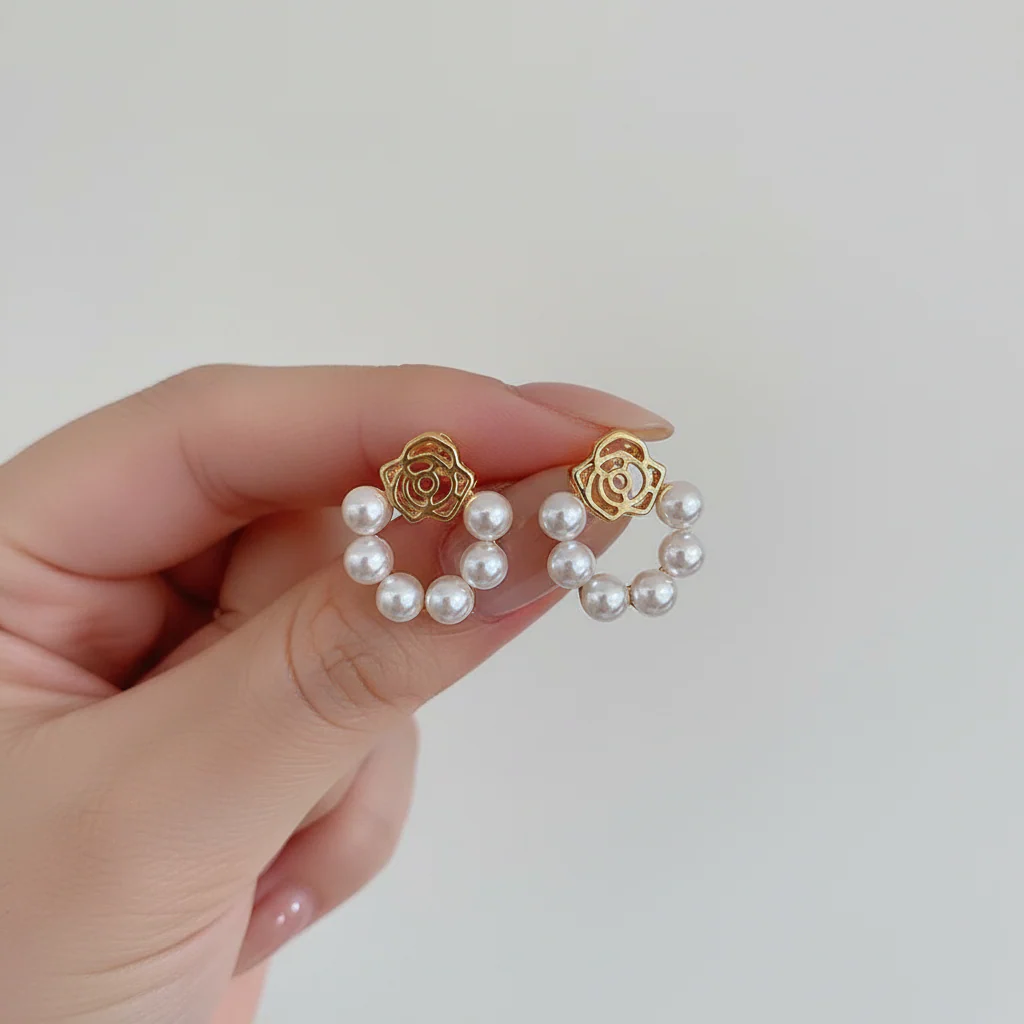 Pearl Flower Earring - Image 3